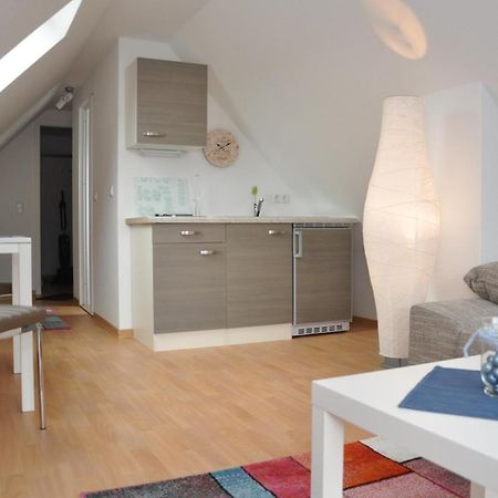 Ferienhaus Mueritzzauber / 1 Zimmer Dachgeschoss-Appartement Robel Exterior photo